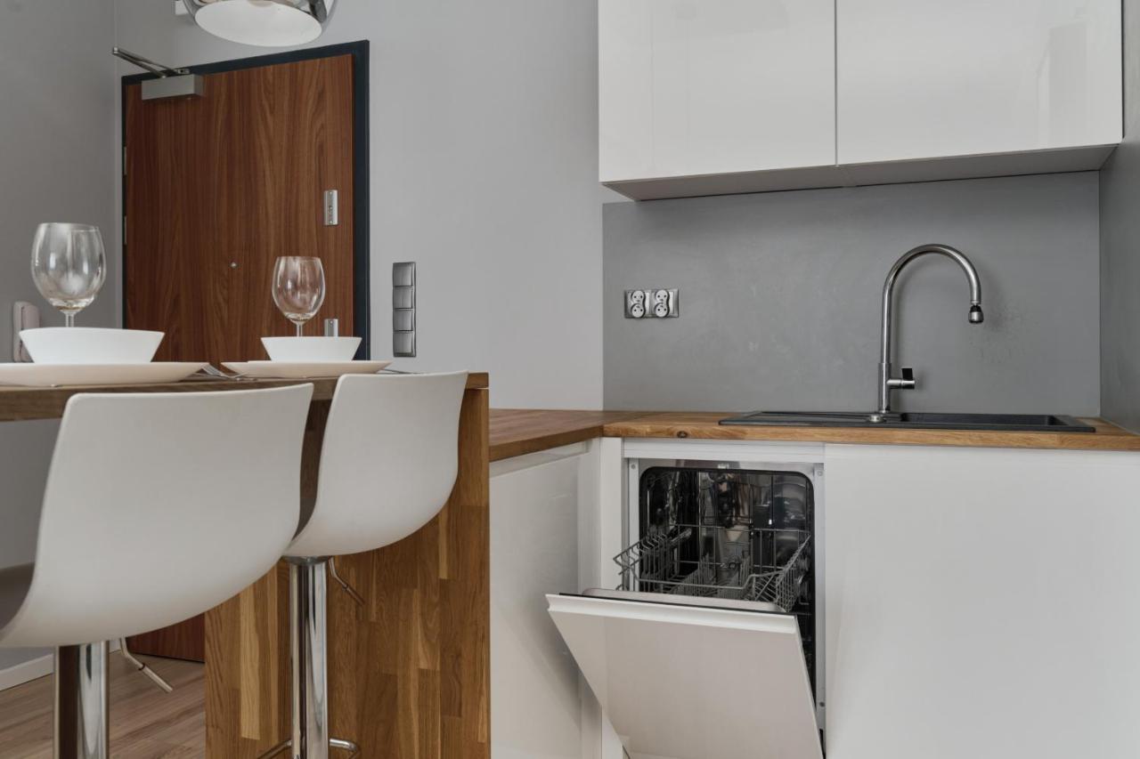 Modern Studio With Balcony For 4 Guests In Wroclaw By Noclegi Renters Zewnętrze zdjęcie